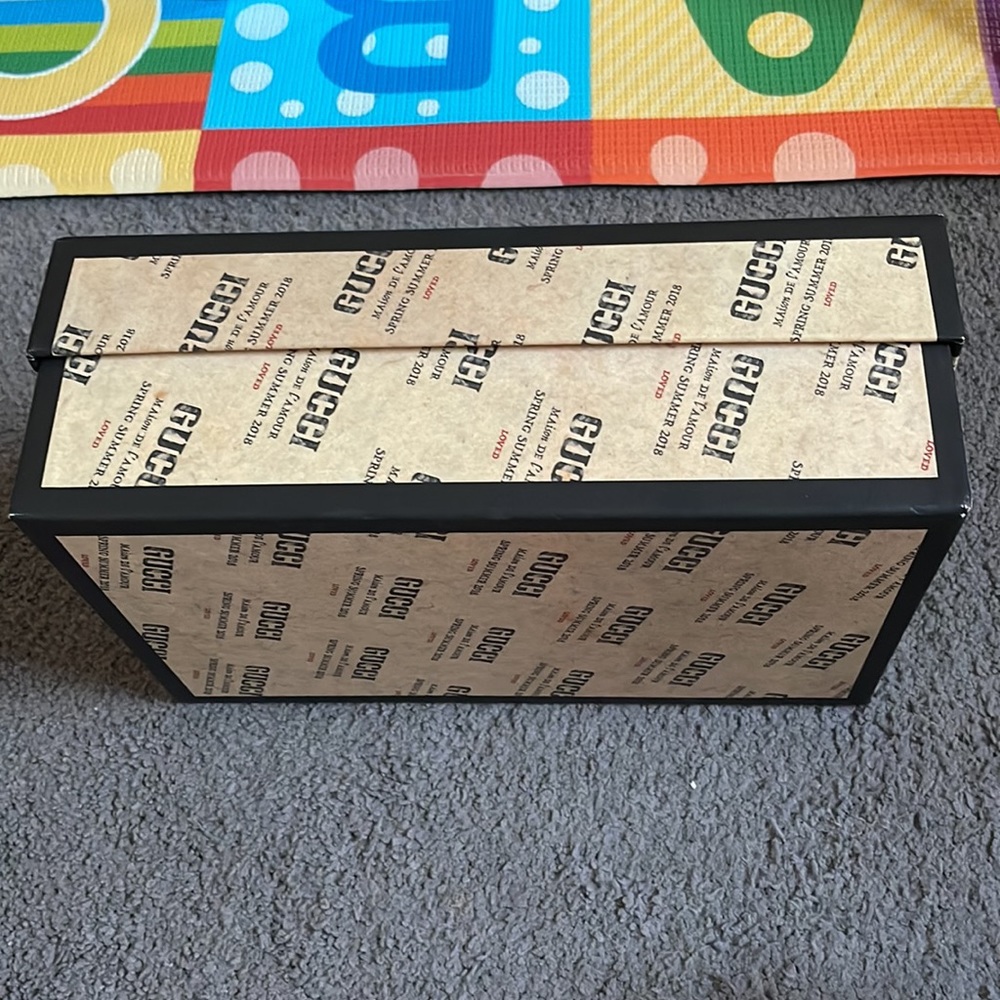 Gucci empty box. - Picture 2 of 6
